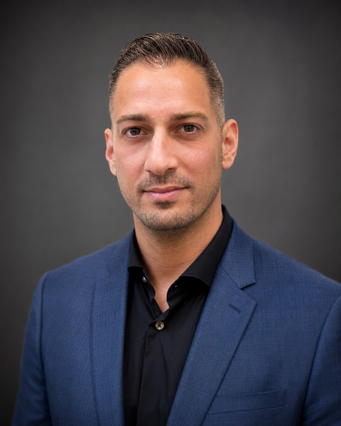 Professional portrait of San Arli